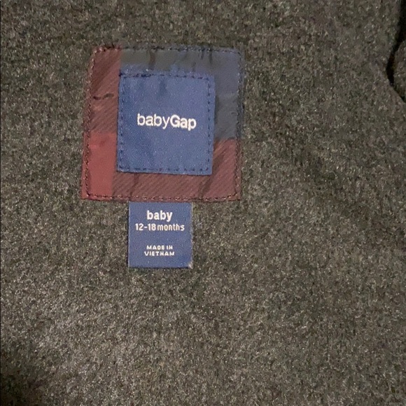 BabyGap Plaid Puffer Vest - Picture 2 of 6